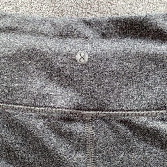 Figure8 Postpartum/Post-Baby Shaping Leggings with Pockets - Picture 5 of 8